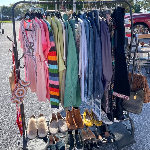 Meet Your Posher, Cayla! - Picture 4 of 5